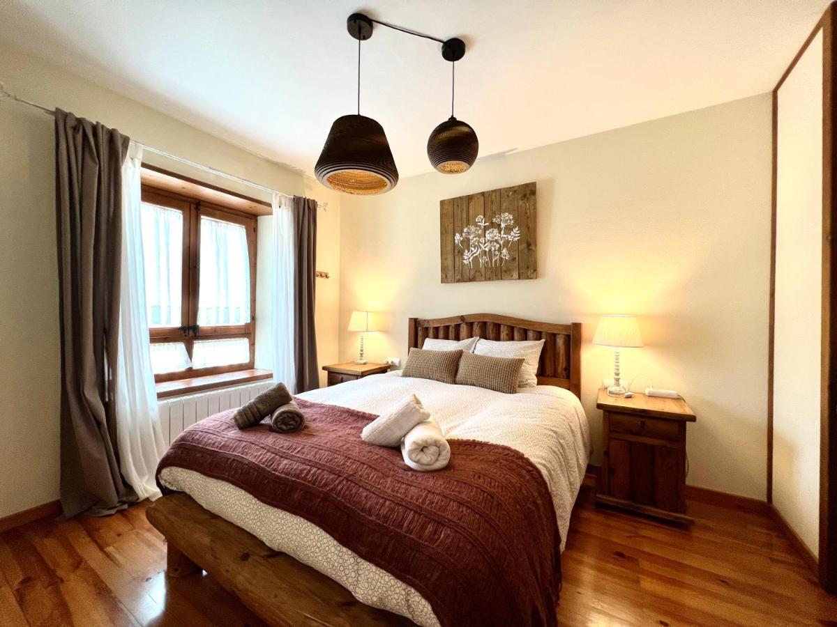 Apartament Deluxe Espot - L'Amfitriona Luaran gambar